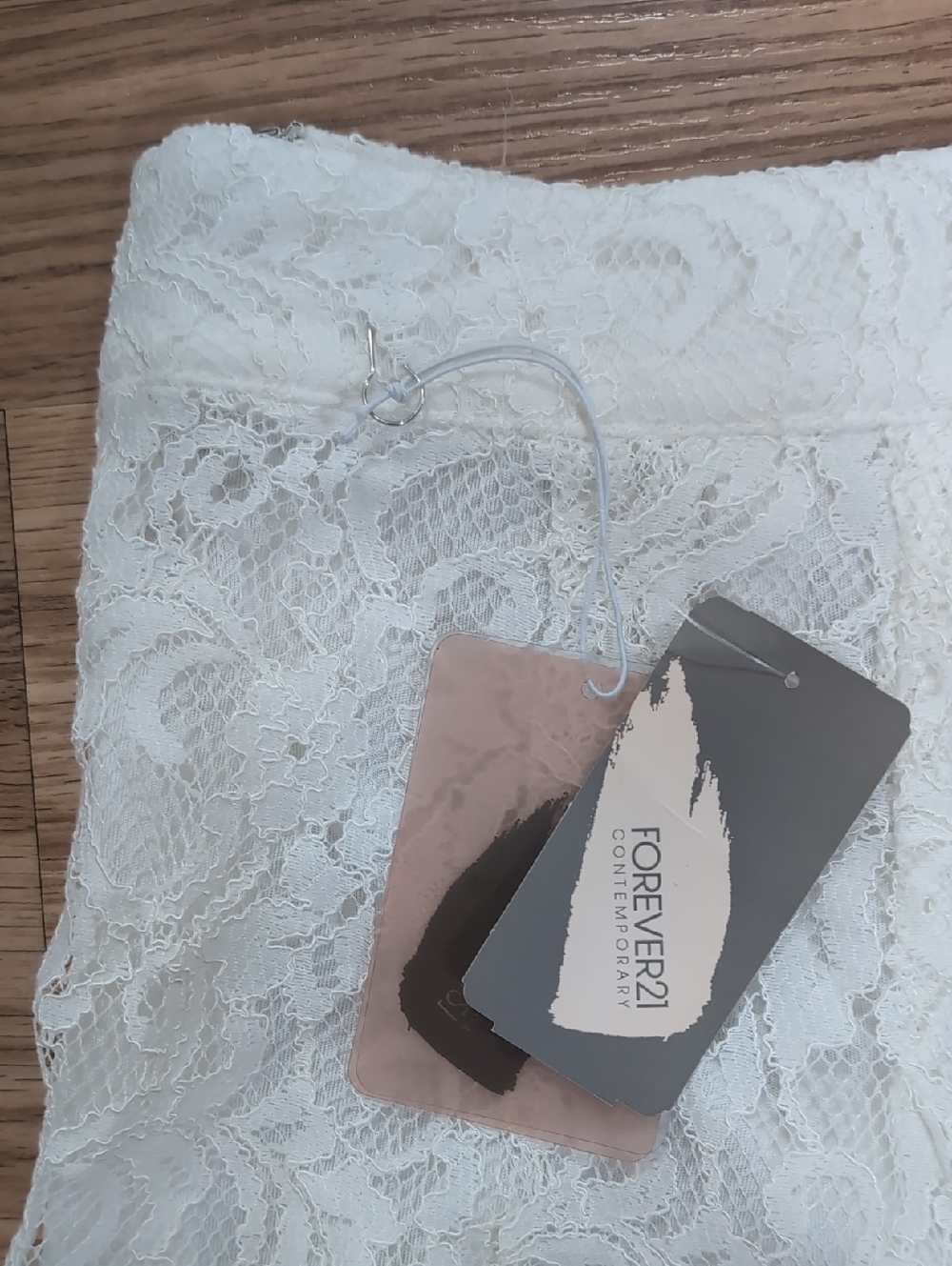 FOREVER 21 Ivory Lace Lined Dress Shorts Side Zipper S - Picture 2 of 8